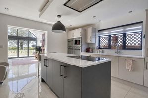 Kitchen- click for photo gallery